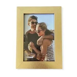 Malden Gold Finish Photo Frame